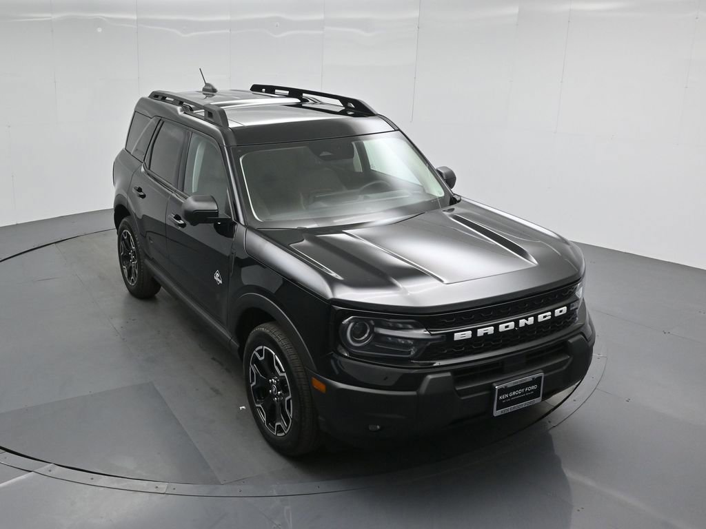 Certified 2025 Ford Bronco Sport Outer Banks w/ Outer Banks Tech Package+ AWD/4WD image 39