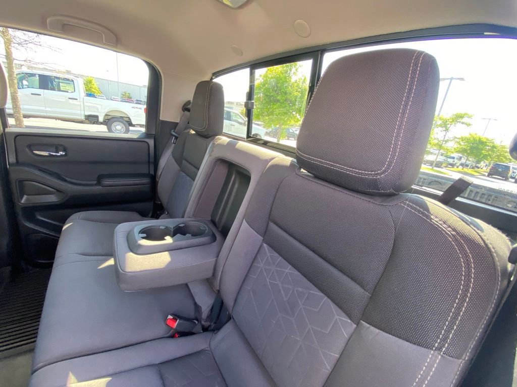 Used 2025 Nissan Frontier SV w/ SV Convenience Package image 23