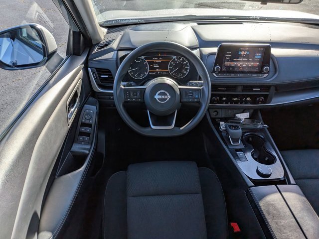Used 2024 Nissan Rogue SV AWD/4WD image 29