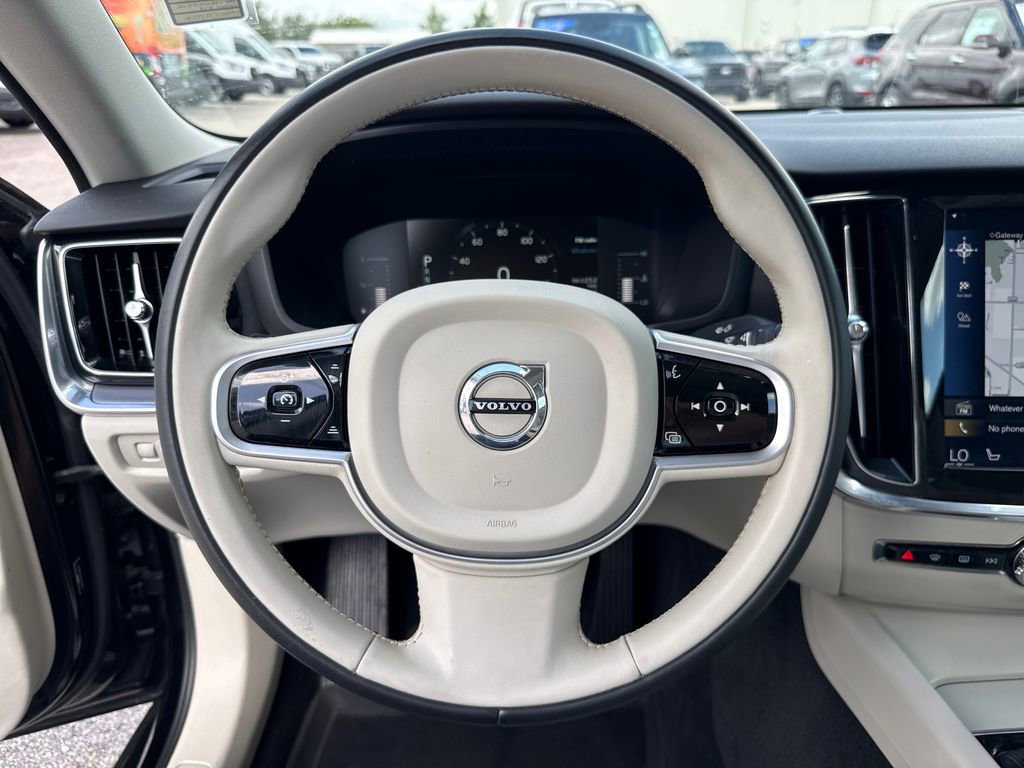Used 2019 Volvo S60 T5 Momentum w/ Premium Package FWD image 14