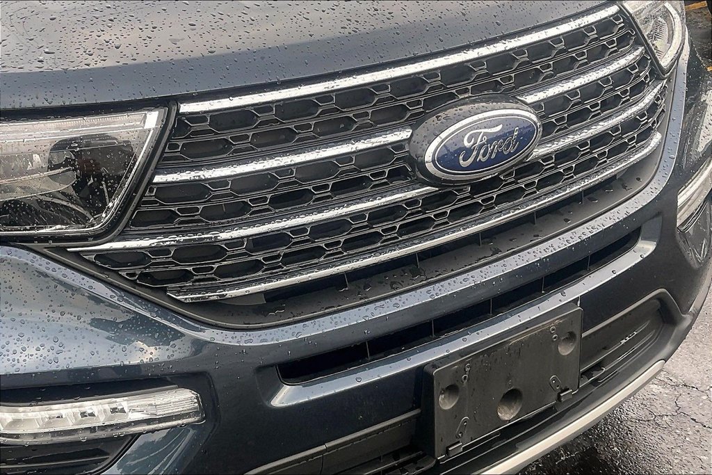 Certified 2024 Ford Explorer XLT w/ Equipment Group 202A AWD/4WD image 31