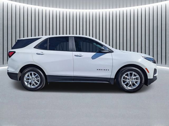 Used 2023 Chevrolet Equinox LS image 5