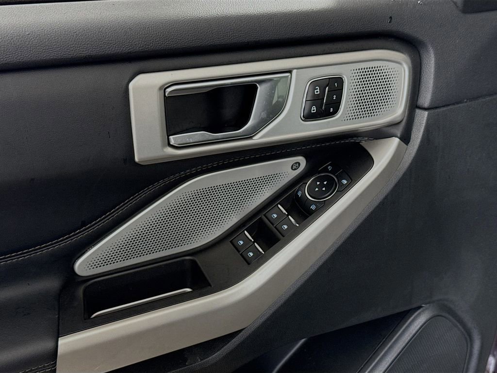 Certified 2023 Ford Explorer Limited w/ Limited Technology Package image 18