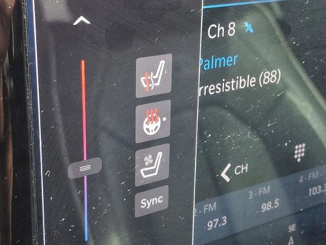 Used 2025 Chrysler Pacifica Limited image 26