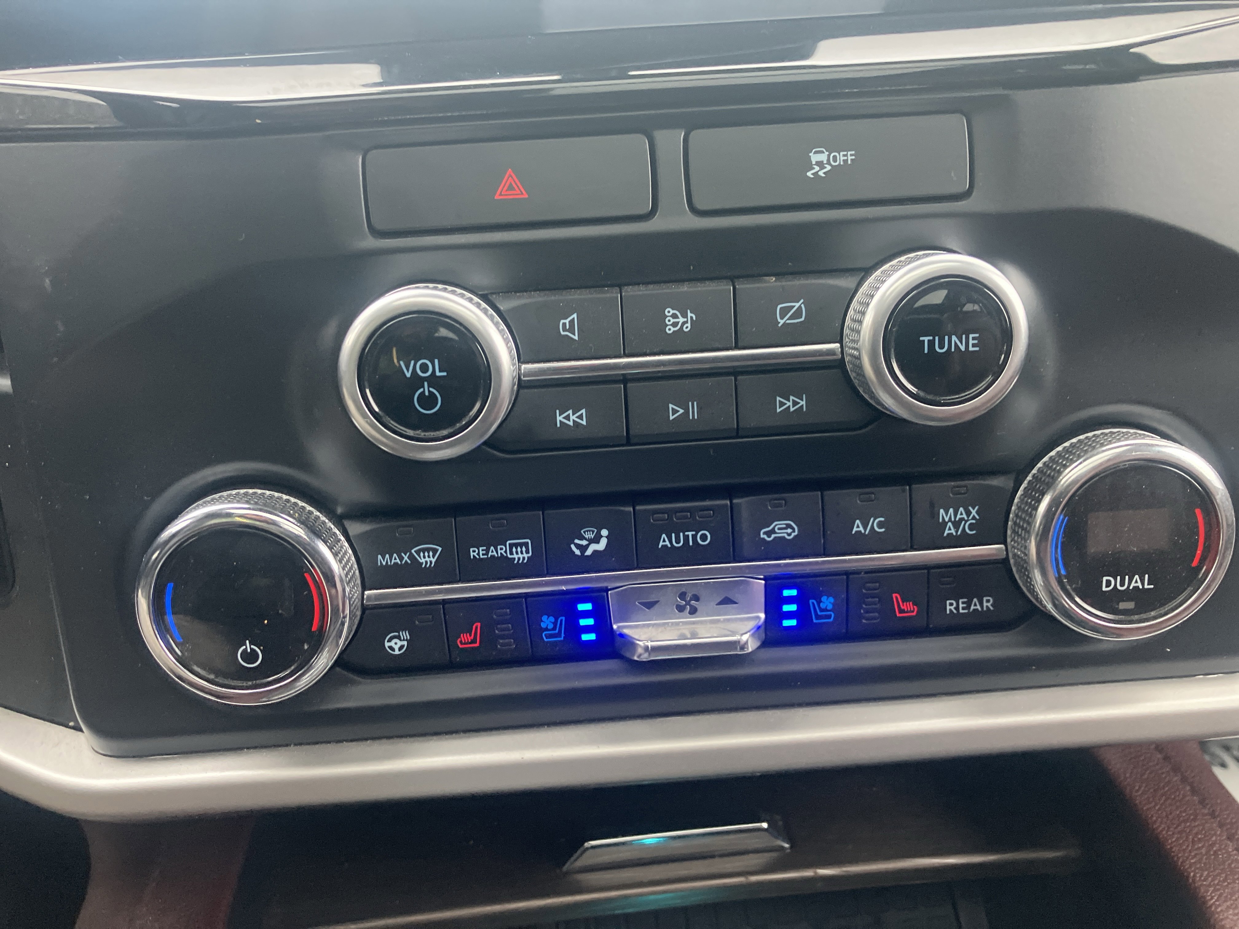 Certified 2022 Ford Expedition Max Limited image 31