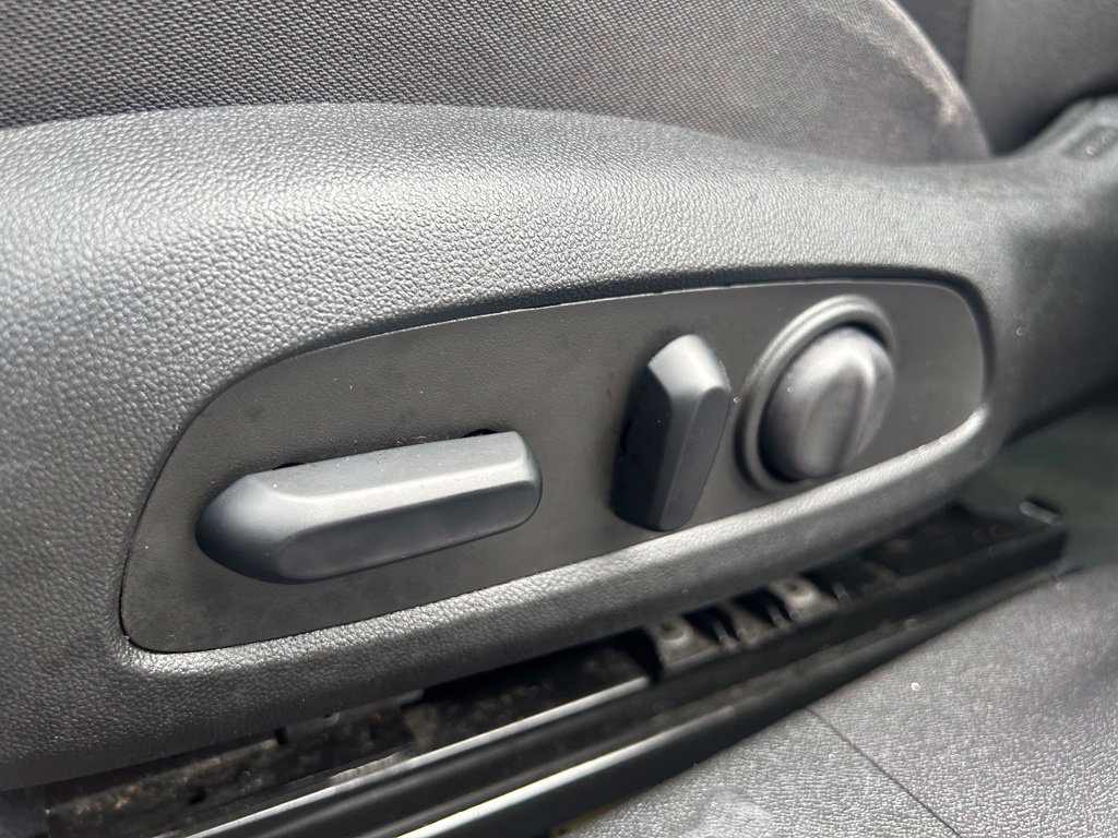 Used 2023 Chevrolet Malibu LT FWD image 16