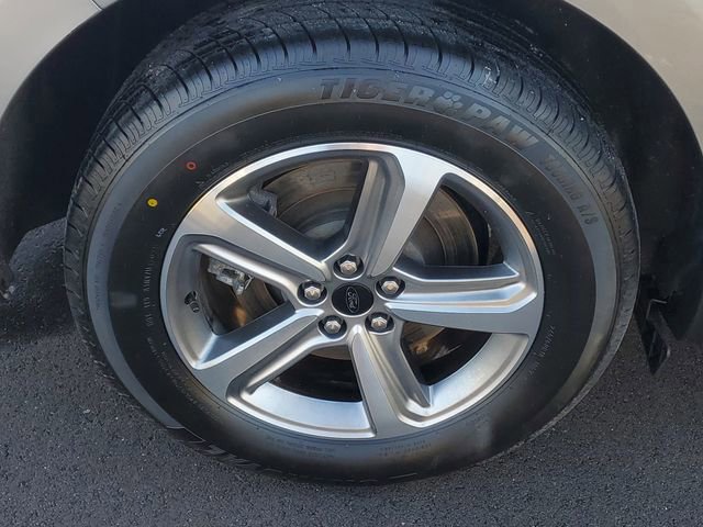 Certified 2024 Ford Edge SEL w/ Convenience Package image 4