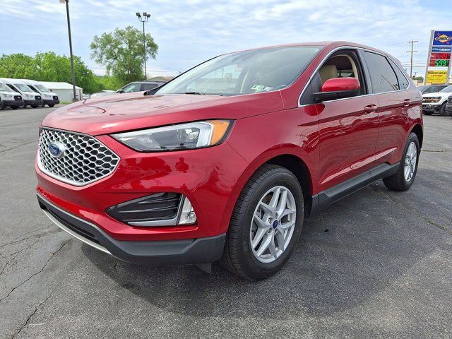 Certified 2023 Ford Edge SEL w/ Convenience Package AWD/4WD image 3