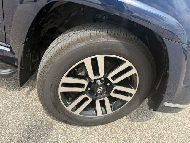 Used 2023 Toyota 4Runner Limited AWD/4WD image 46
