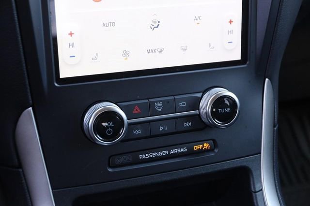 Certified 2024 Ford Edge SEL image 17