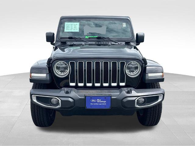 Used 2018 Jeep Wrangler Unlimited Sahara w/ Uconnect 4C Nav & Sound Group AWD/4WD image 3