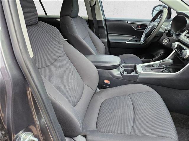 Used 2019 Toyota RAV4 LE image 18