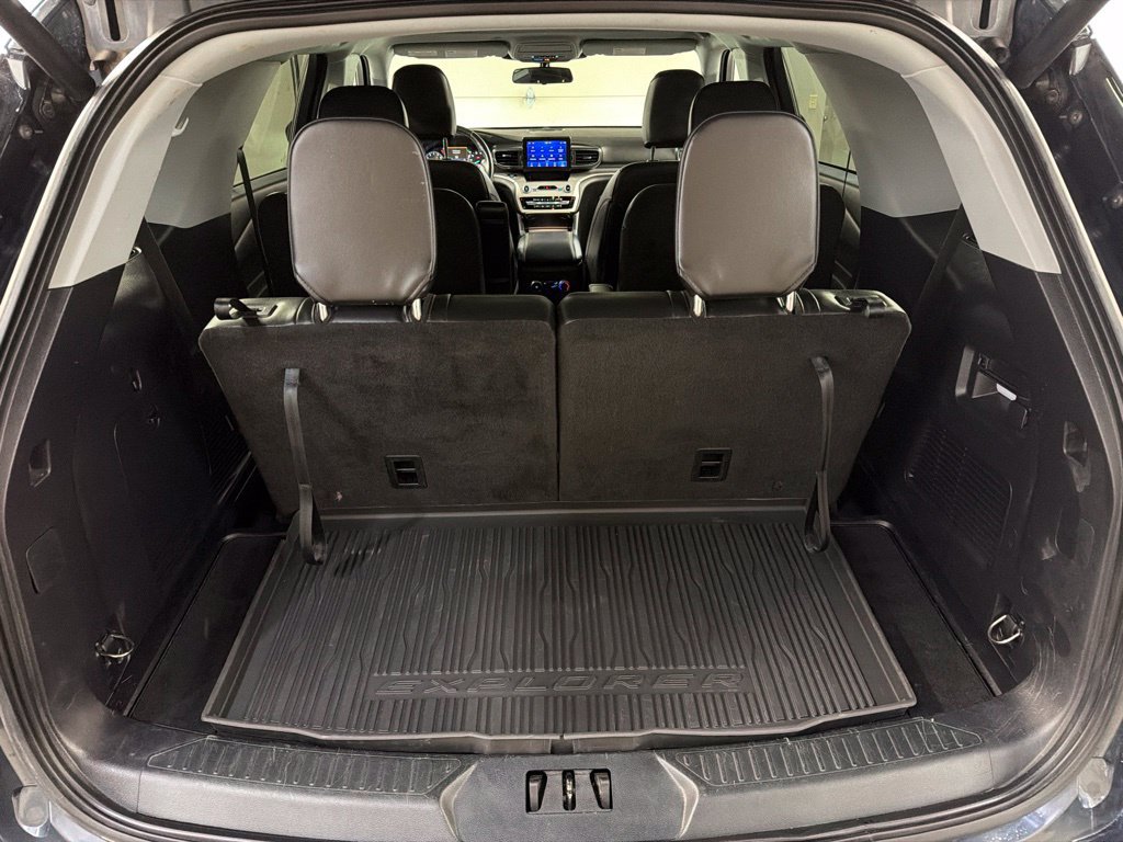 Certified 2022 Ford Explorer XLT w/ Equipment Group 202A AWD/4WD image 35