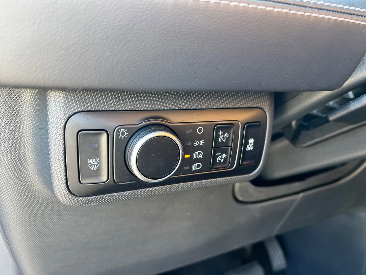 Certified 2025 Ford Mustang Mach-E Select image 36