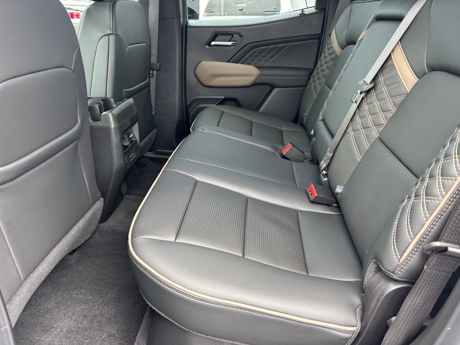 Used 2026 GMC Canyon Denali AWD/4WD image 17