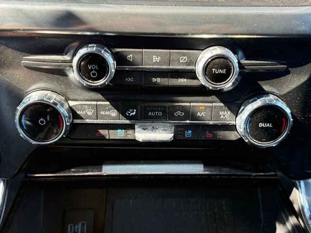 Certified 2022 Ford F150 Lariat AWD/4WD image 27