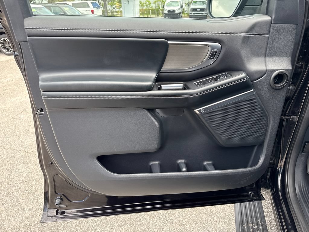 Certified 2025 Ford Expedition Platinum AWD/4WD image 14
