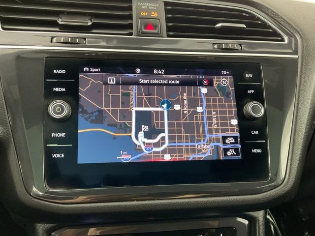 Used 2022 Volkswagen Tiguan SEL R-Line image 23