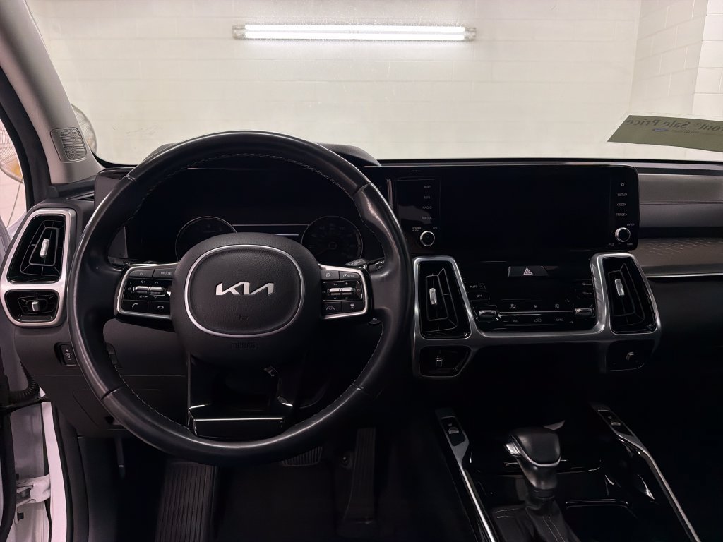 Used 2022 Kia Sorento SX FWD image 9
