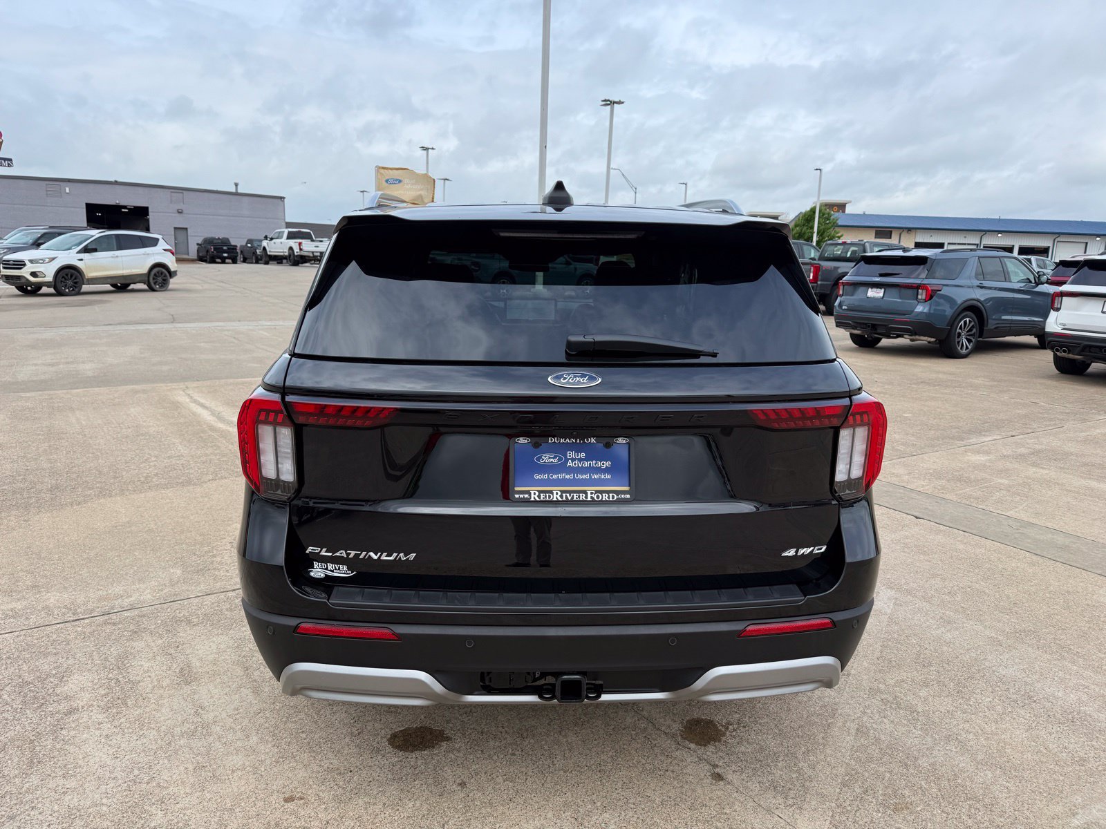 Certified 2025 Ford Explorer Platinum w/ LUX Leather Package AWD/4WD image 6