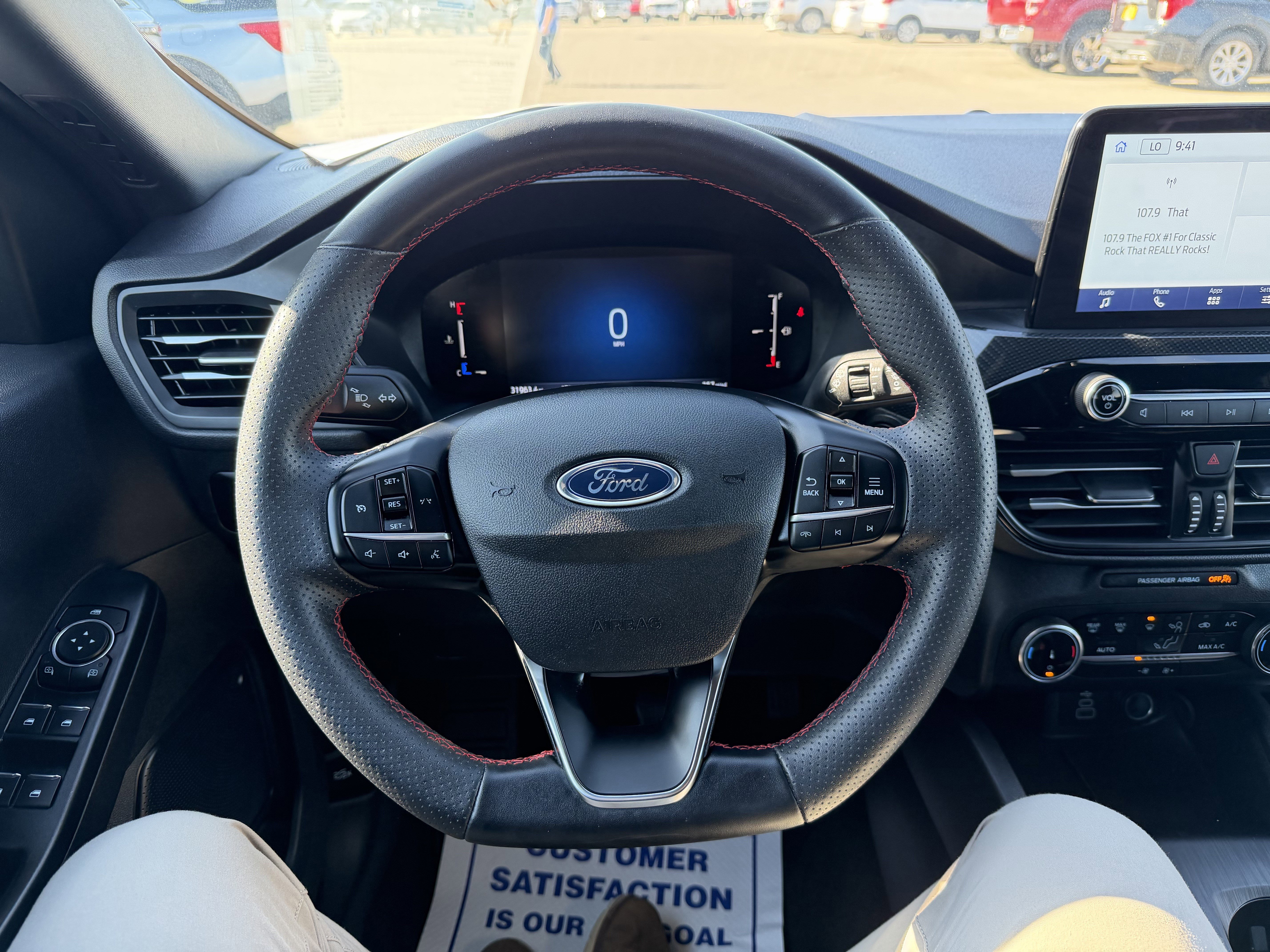 Certified 2025 Ford Escape ST-Line AWD/4WD image 9