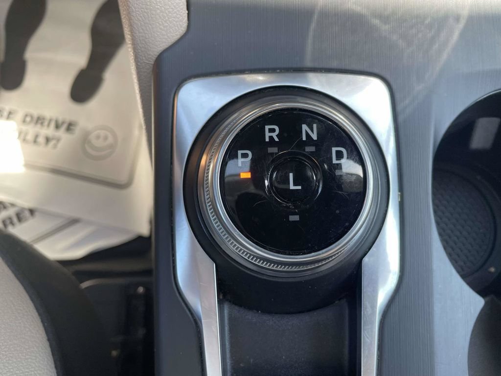 Certified 2022 Ford Escape SEL FWD image 17