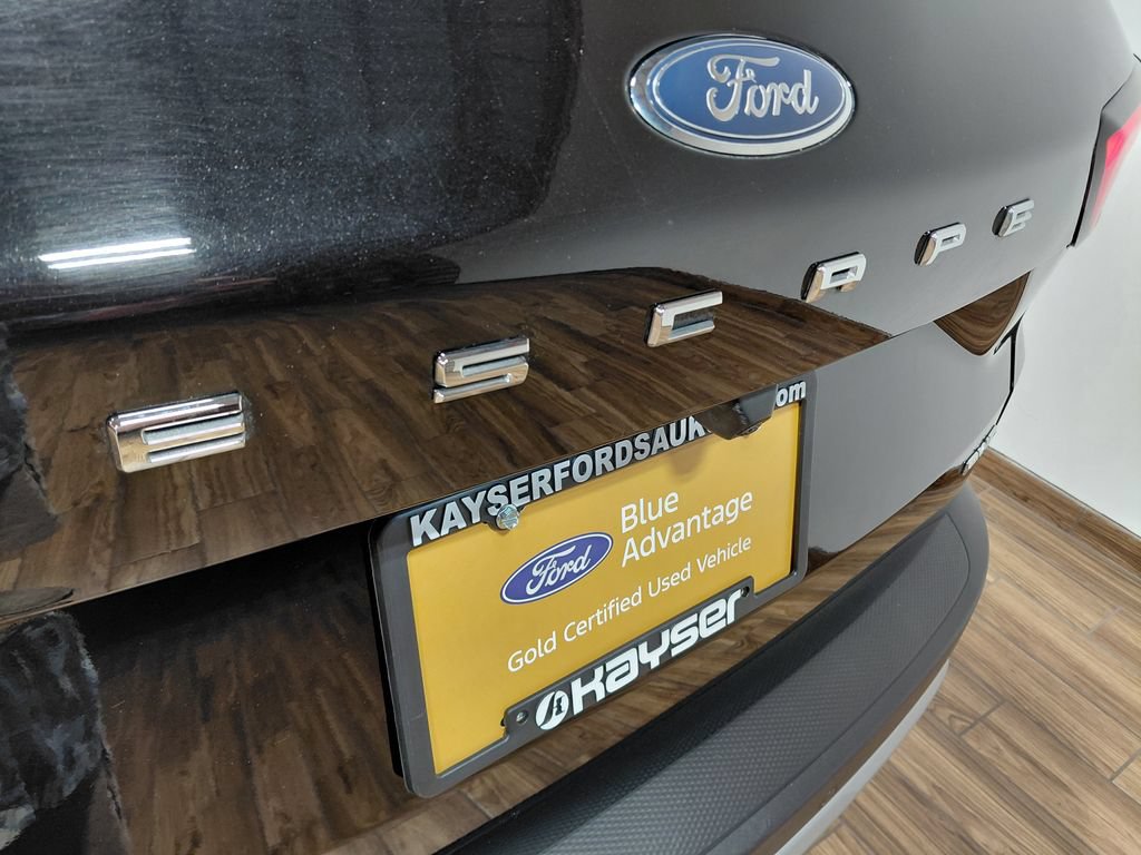 Certified 2025 Ford Escape Platinum AWD/4WD image 15