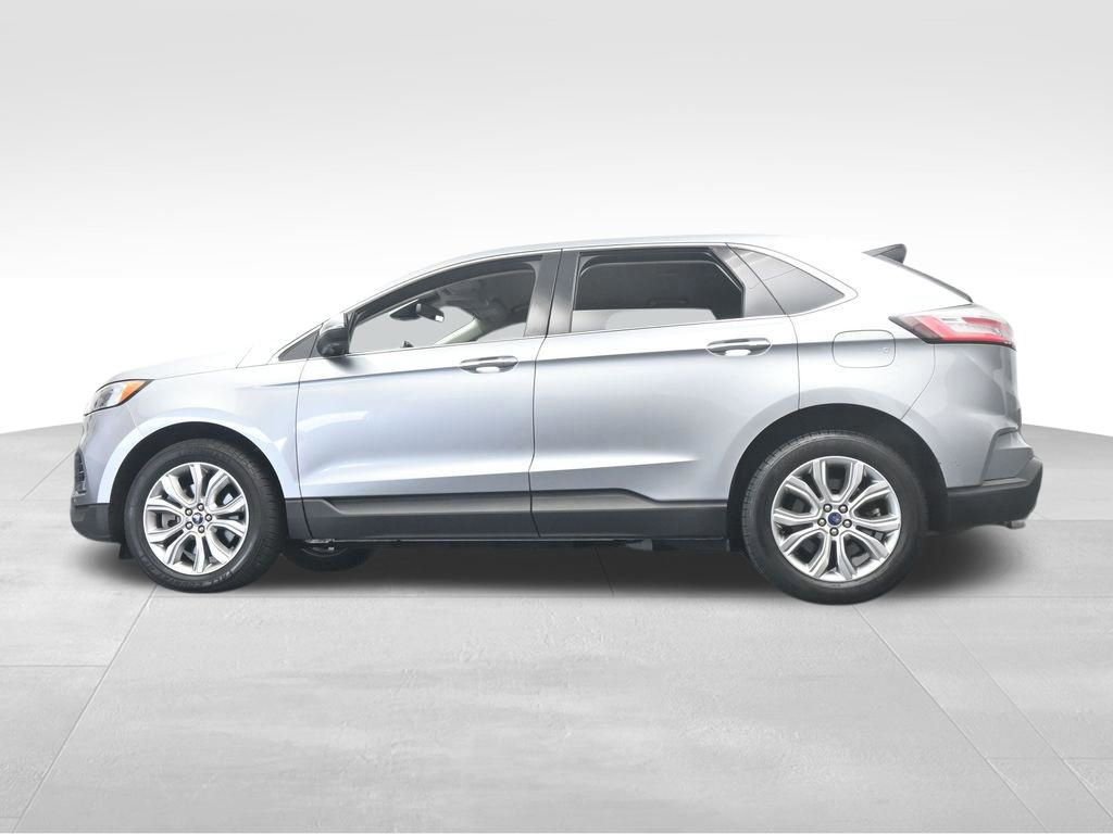 Certified 2022 Ford Edge Titanium w/ Equipment Group 301A image 20
