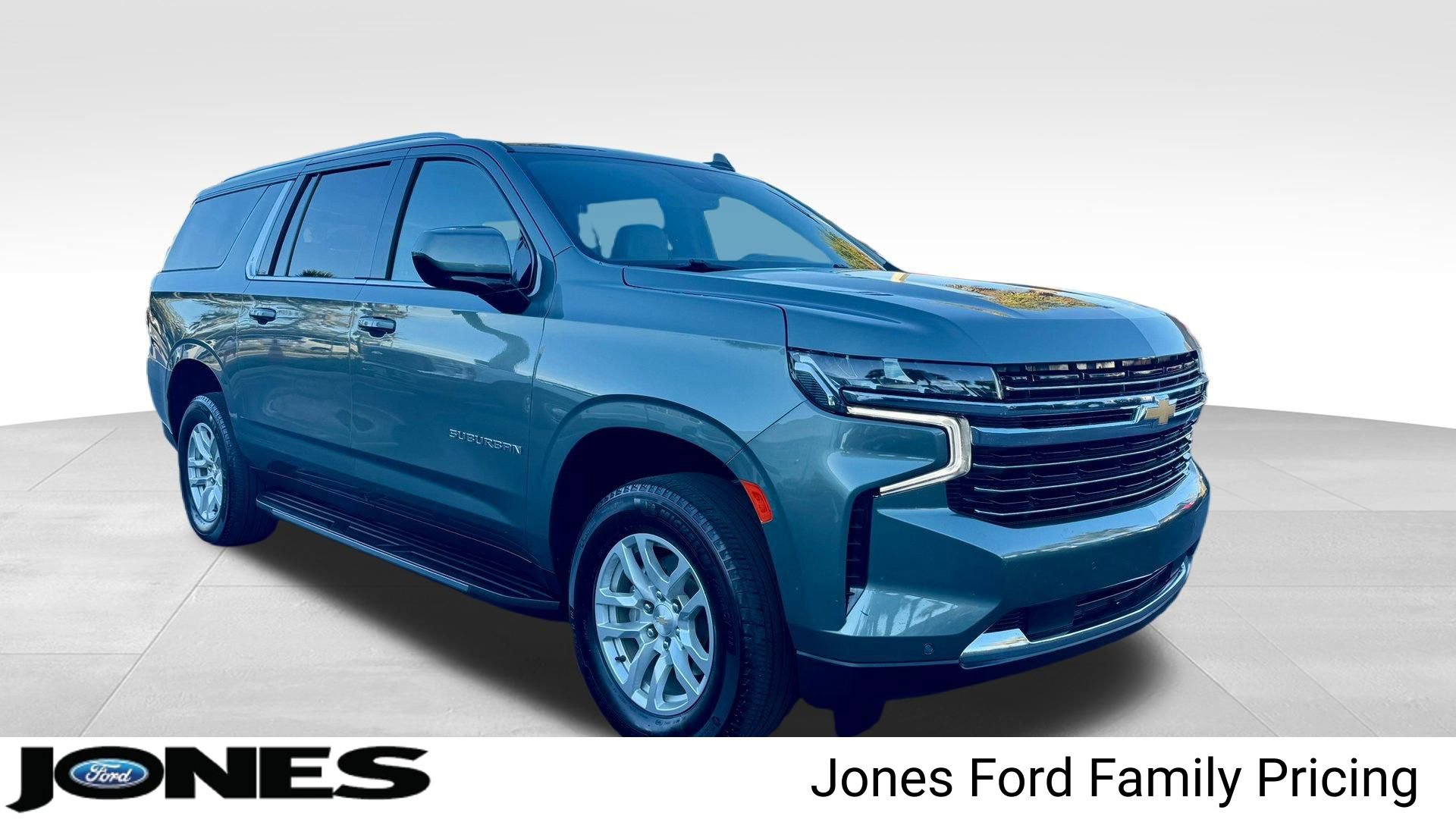 Used 2024 Chevrolet Suburban LT