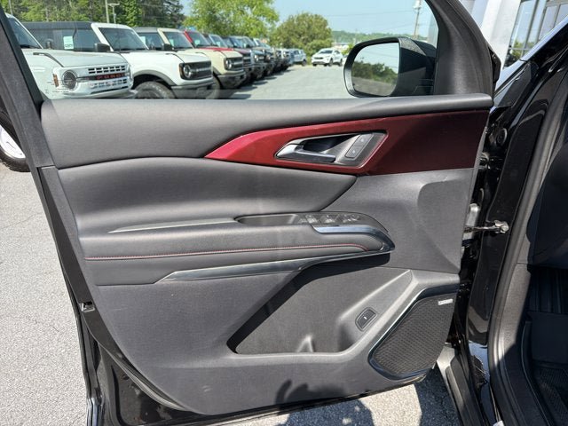 Used 2024 Chevrolet Traverse Z71 w/ Enhanced Driving Package AWD/4WD image 11