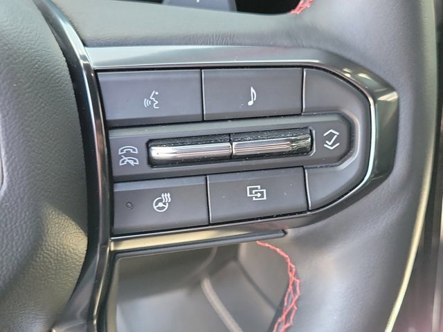 Used 2025 GMC Yukon XL AT4 Ultimate w/ LPO, Floor Liner Package image 29