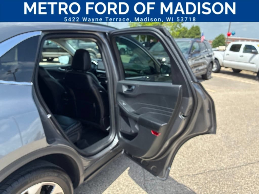 Certified 2023 Ford Escape Platinum AWD/4WD image 41