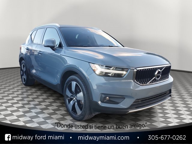 Used 2021 Volvo XC40 T5 Momentum w/ Protection Package Premier image 1