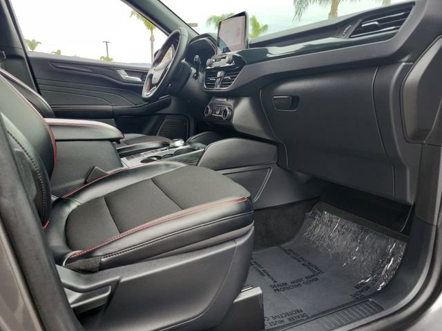 Certified 2025 Ford Escape ST-Line image 23