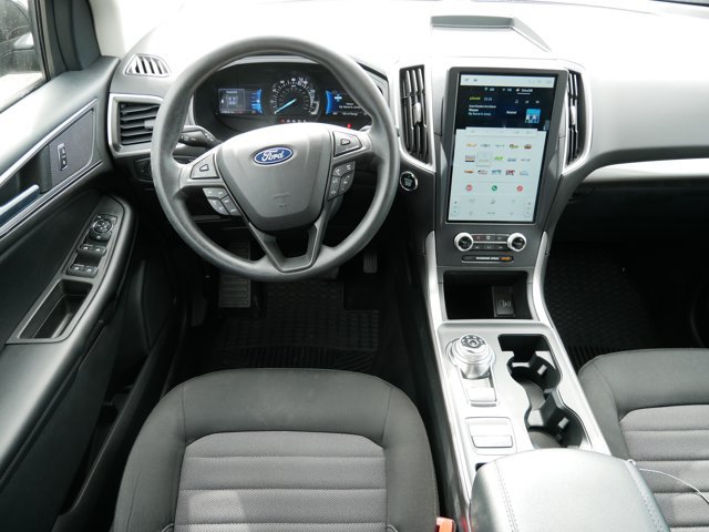 Certified 2022 Ford Edge SE w/ Black Appearance Package AWD/4WD image 13