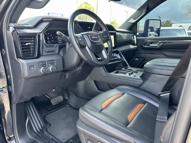 Used 2025 GMC Sierra 2500 AT4 w/ AT4 Premium Plus Package AWD/4WD image 17
