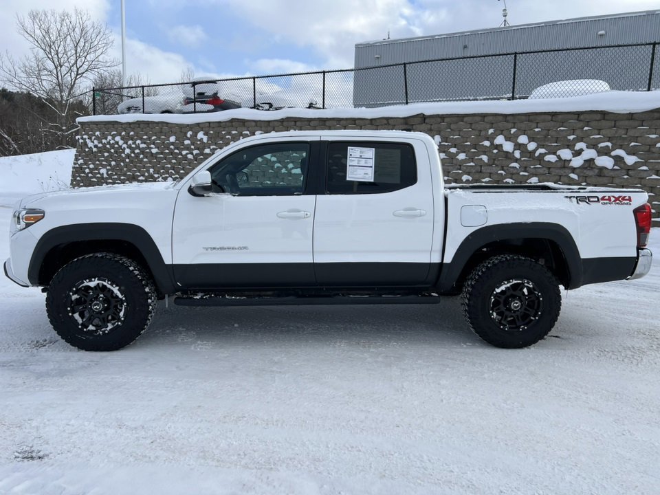 Used 2019 Toyota Tacoma TRD Off-Road image 4