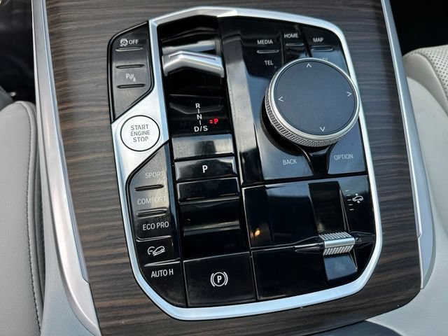 Used 2024 BMW X7 xDrive40i w/ M Sport Package AWD/4WD image 28