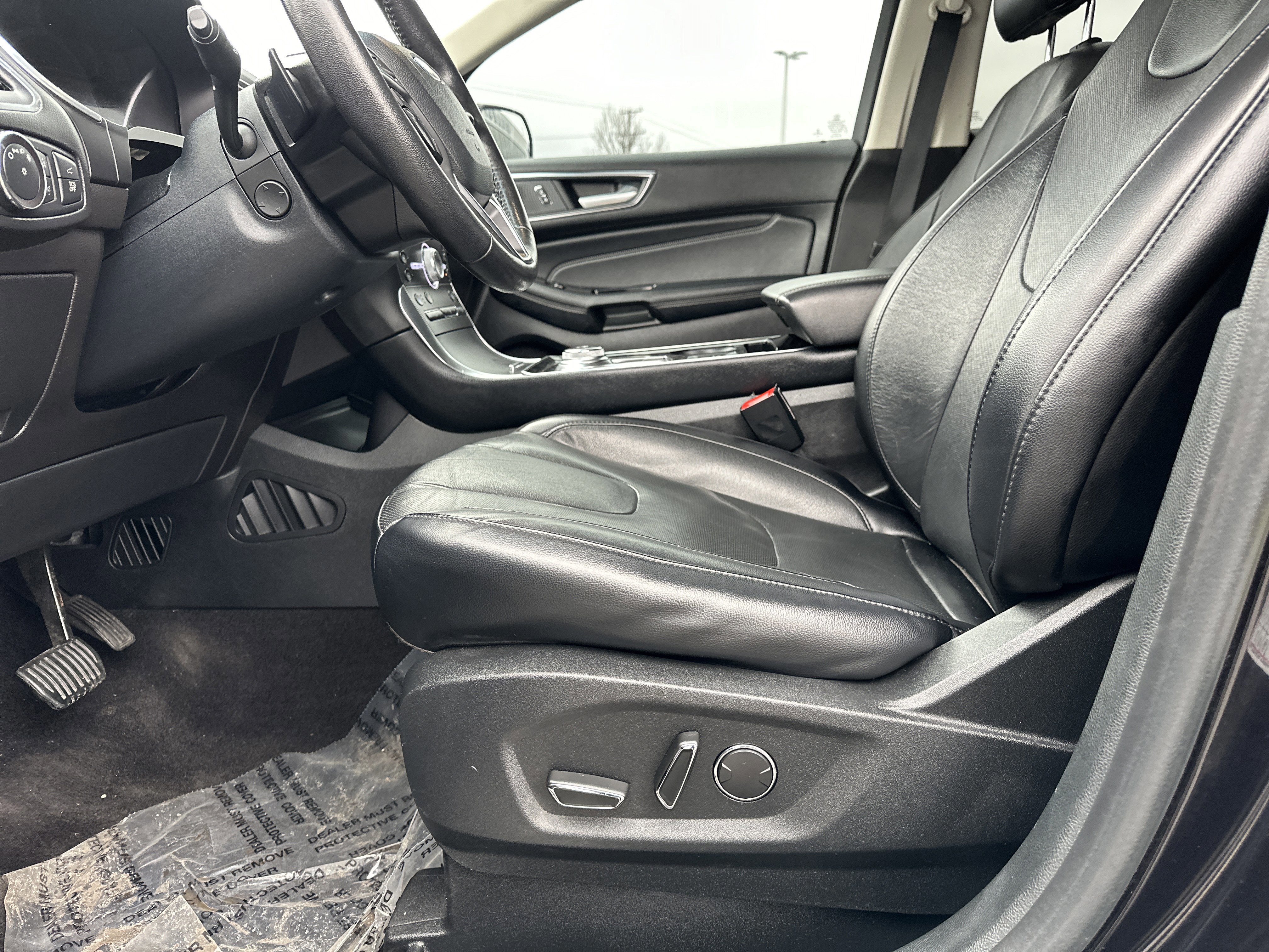 Certified 2019 Ford Edge Titanium w/ Equipment Group 301A image 16
