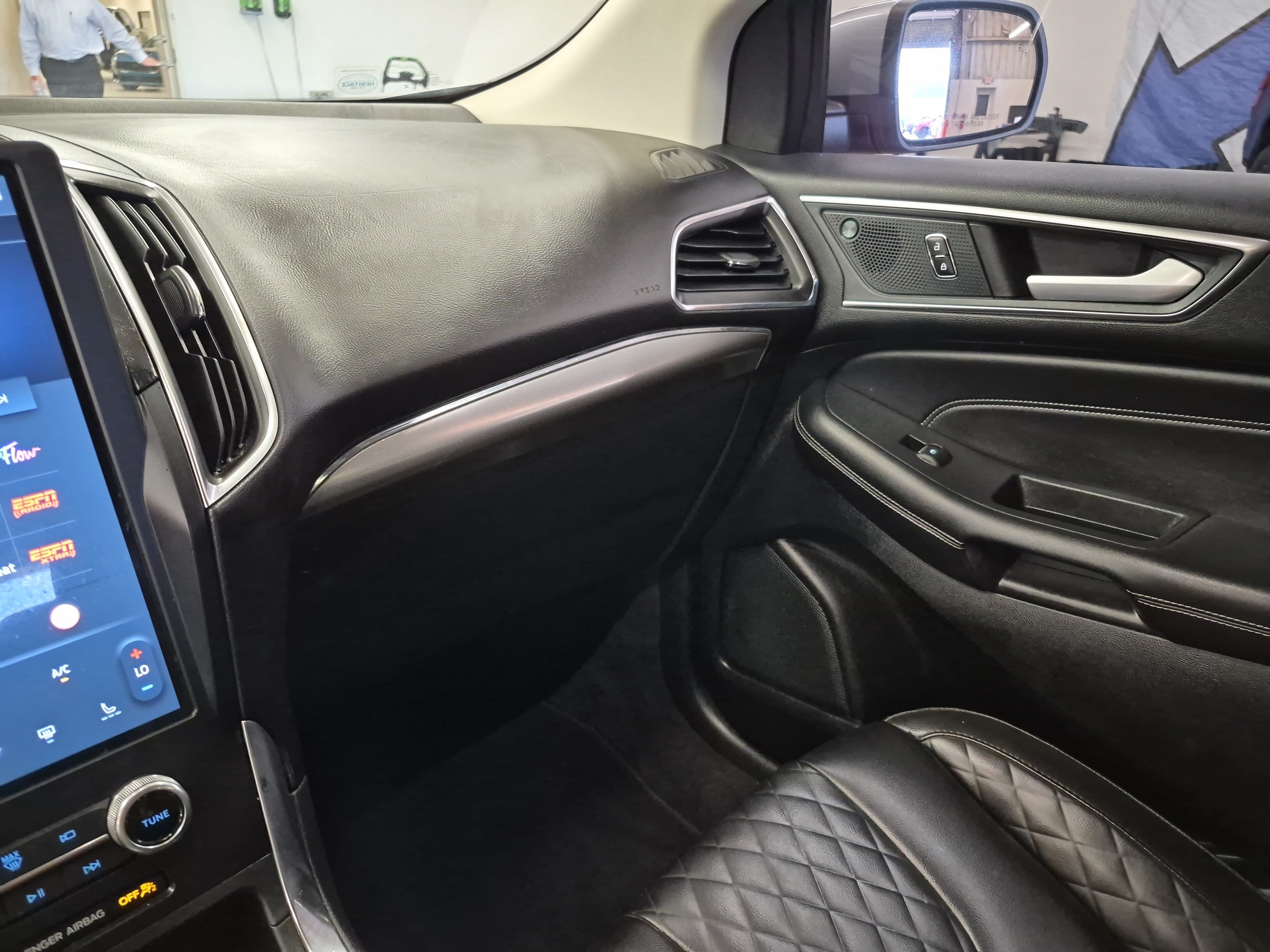 Certified 2024 Ford Edge Titanium AWD/4WD image 21