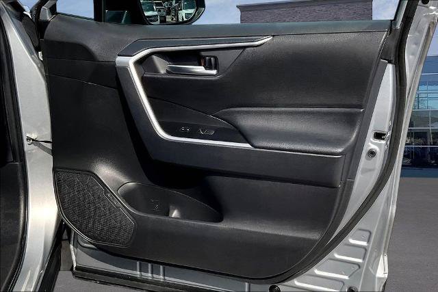 Used 2025 Toyota RAV4 XLE FWD image 29