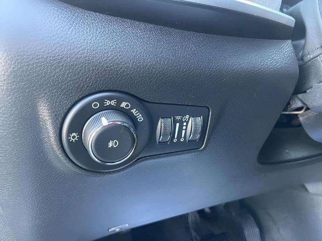 Used 2026 Jeep Compass Latitude AWD/4WD image 17