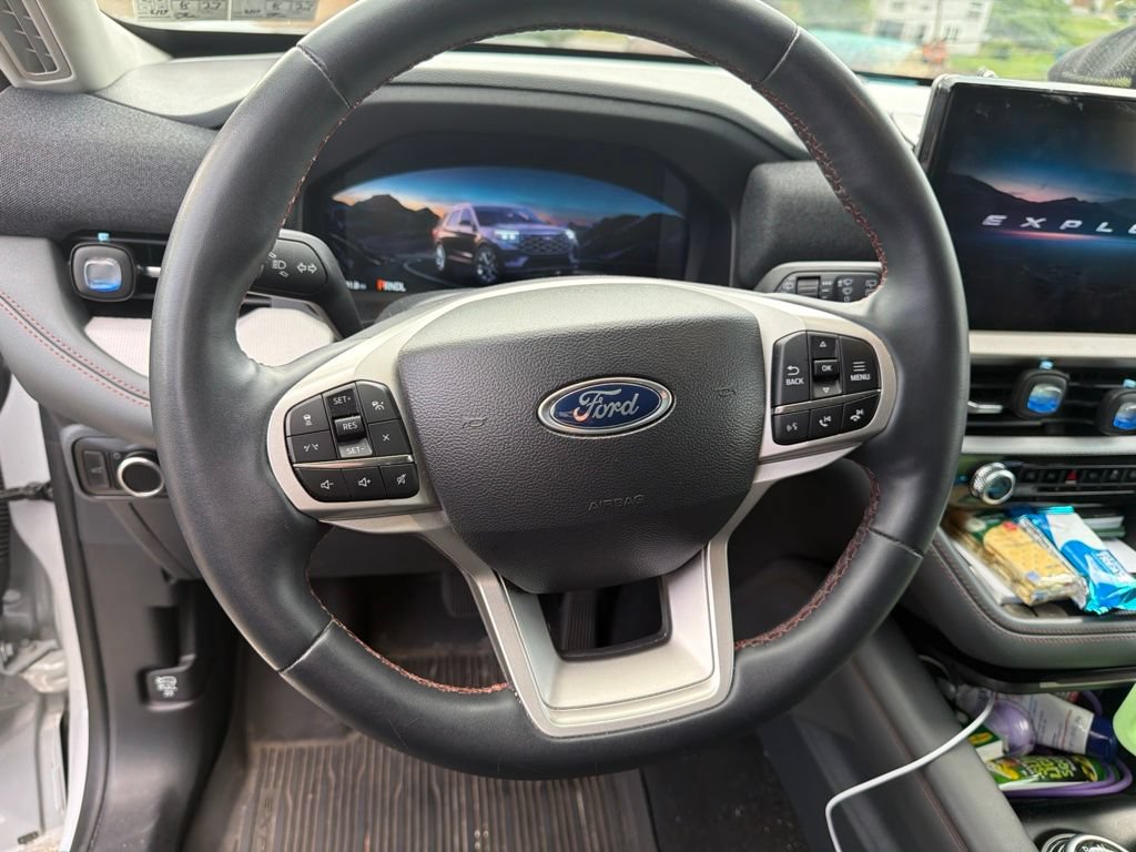 Certified 2025 Ford Explorer Active AWD/4WD image 9