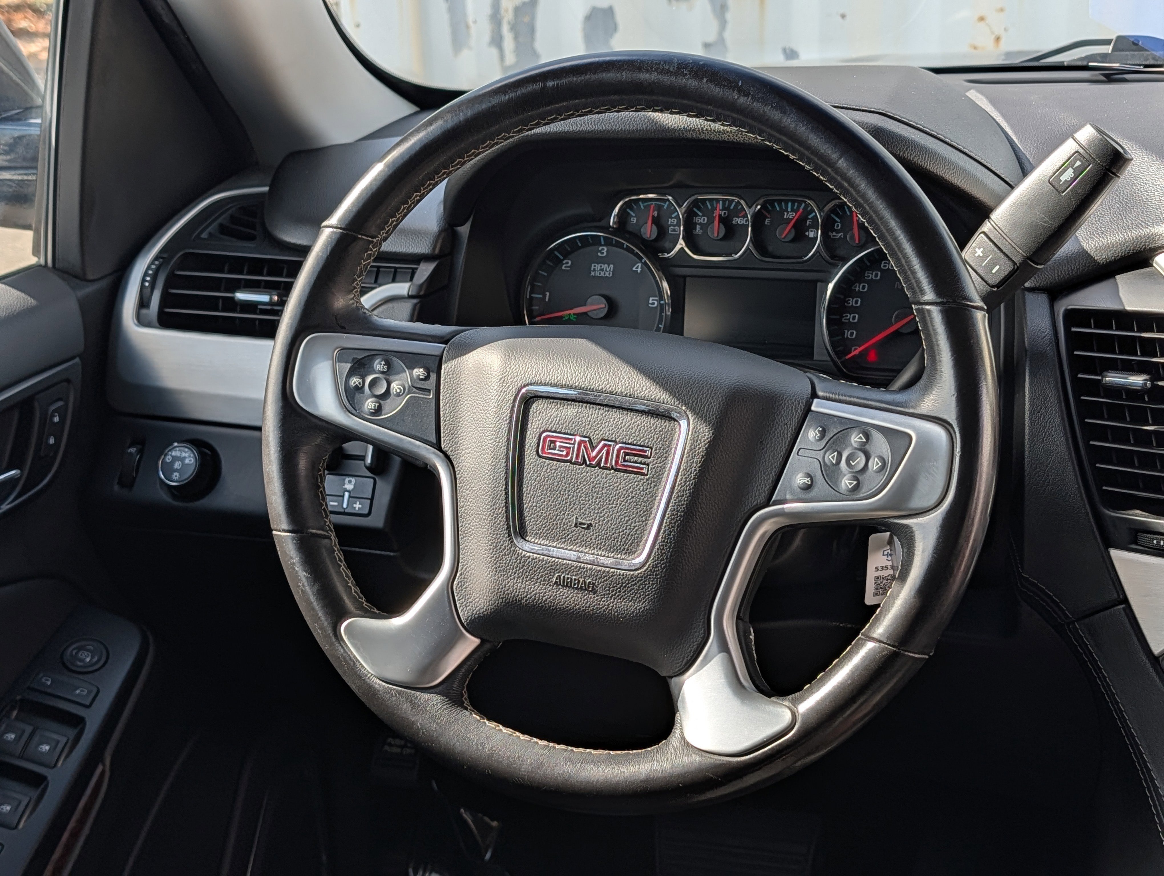 Used 2019 GMC Yukon SLE w/ SLE Value Package RWD image 18