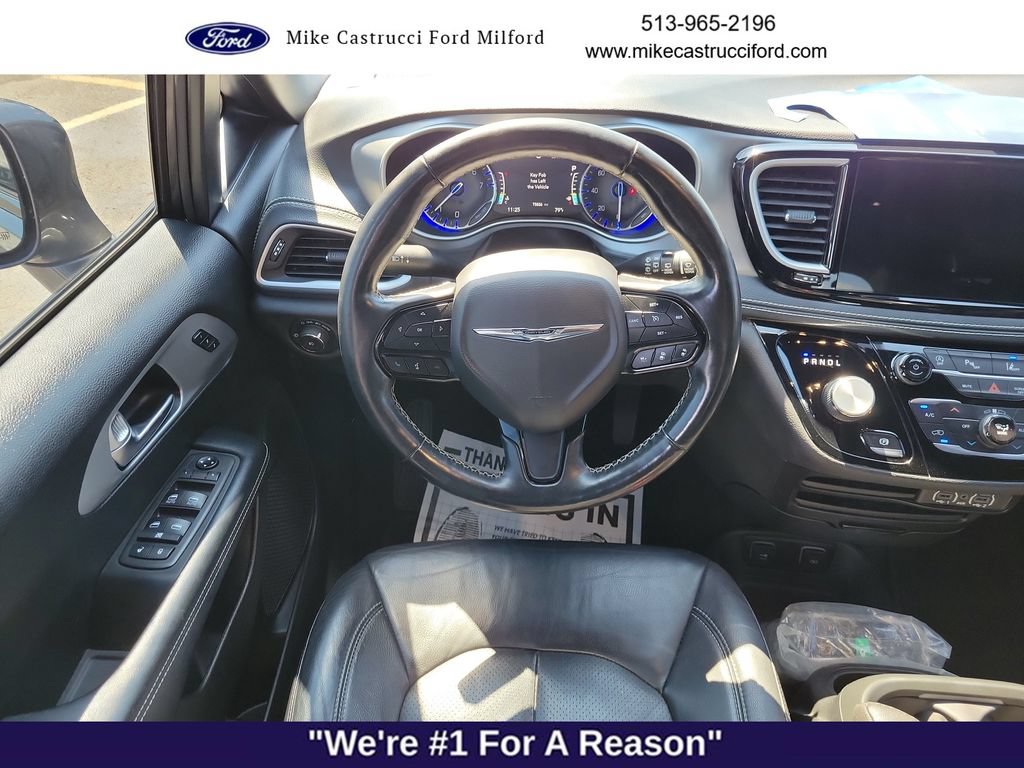 Used 2021 Chrysler Pacifica Touring-L w/ S Appearance Package FWD image 11