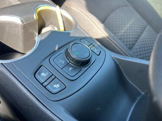 Used 2020 GMC Terrain SLE w/ Driver Convenience Package image 15