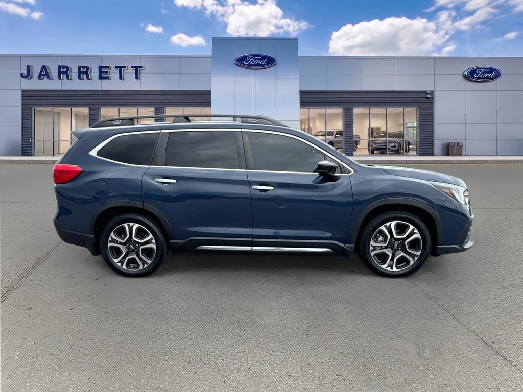 Used 2024 Subaru Ascent Touring w/ Popular Package #2 AWD/4WD image 8