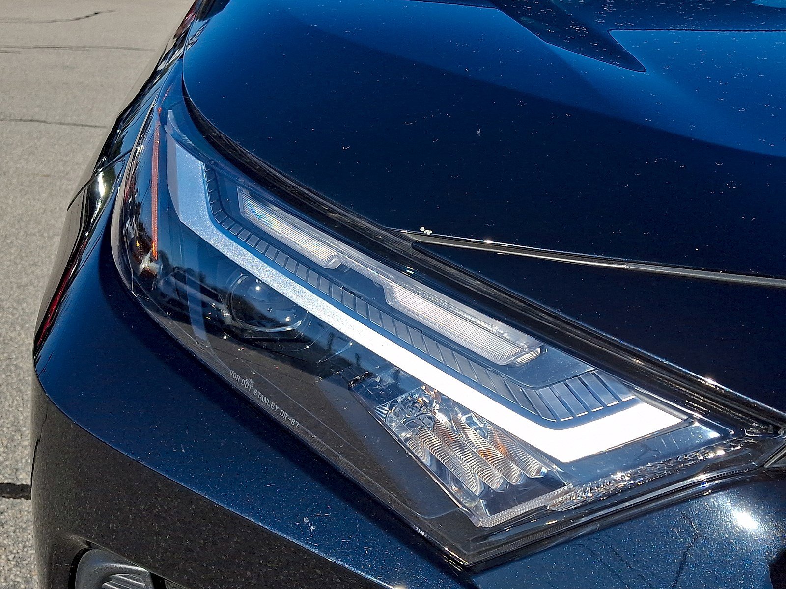 Used 2025 Toyota RAV4 LE image 8