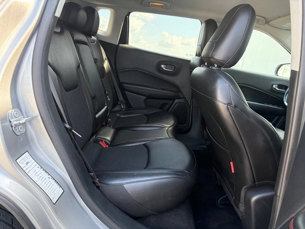Used 2020 Jeep Compass Trailhawk AWD/4WD image 31