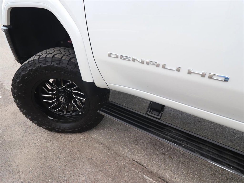 Used 2024 GMC Sierra 3500 Denali Ultimate image 9